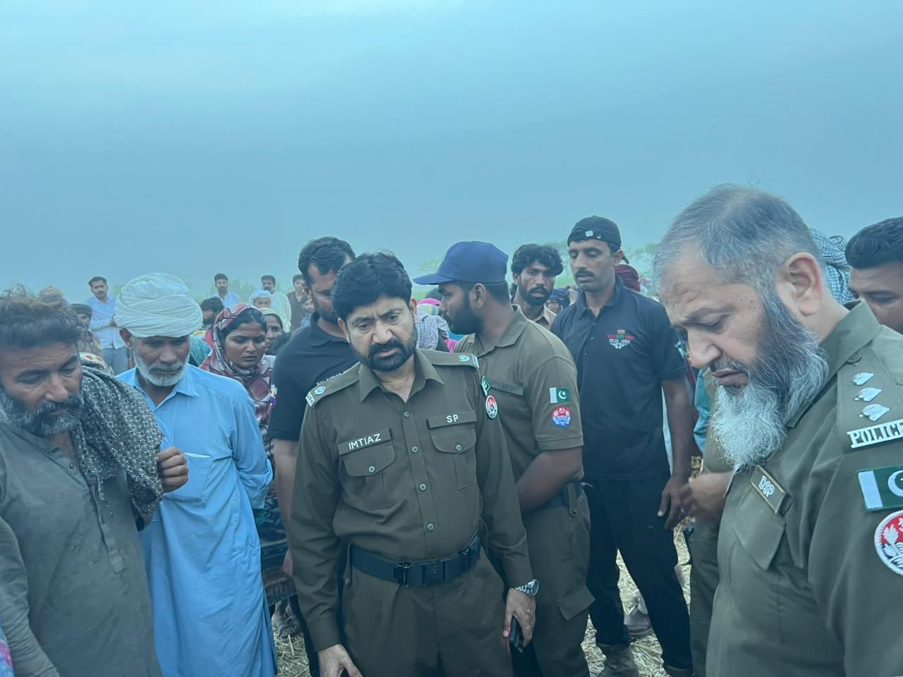 Faisalabad: Three people including father and son murdered in Lundianwala, case registered against retired SP and accomplices